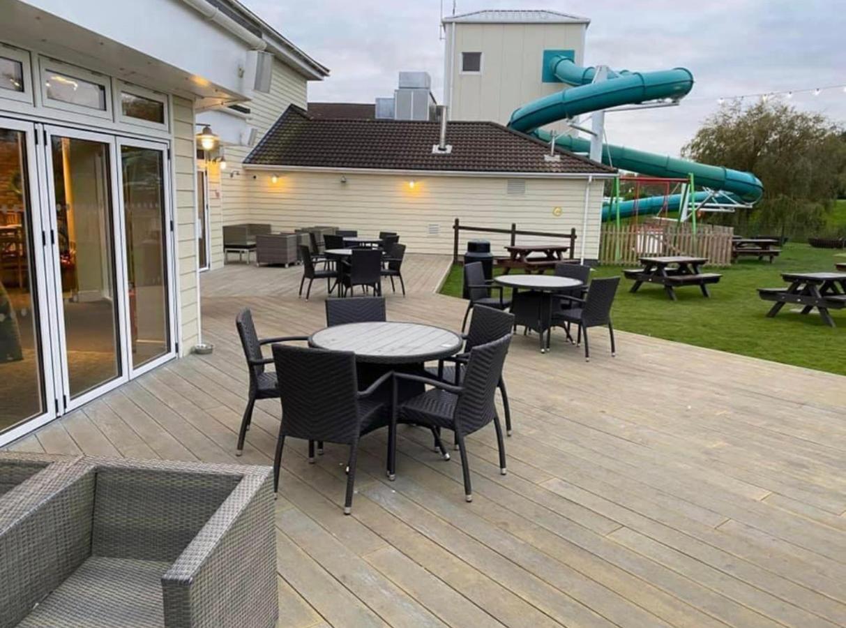 Private Rented Caravan Situated At Southview Holiday Park Winthorpe  Экстерьер фото